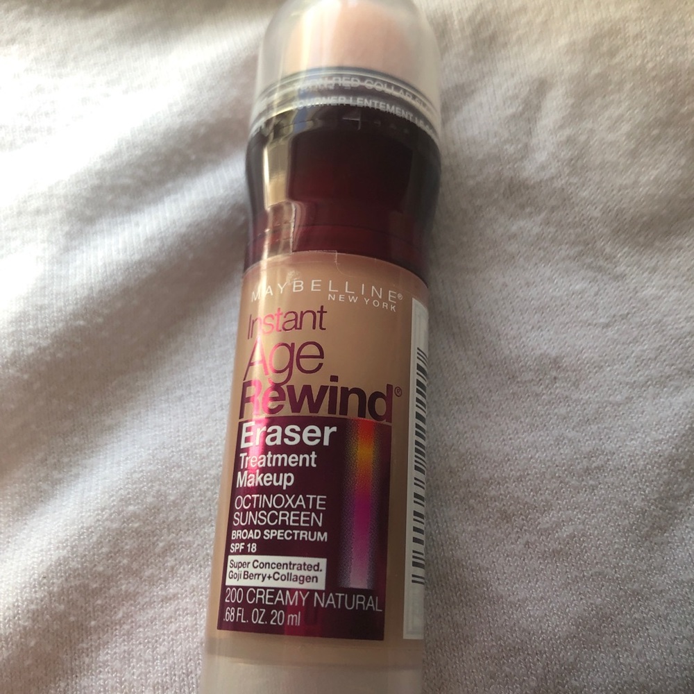 NEW Maybelline  Instant Age Rewind Eraser